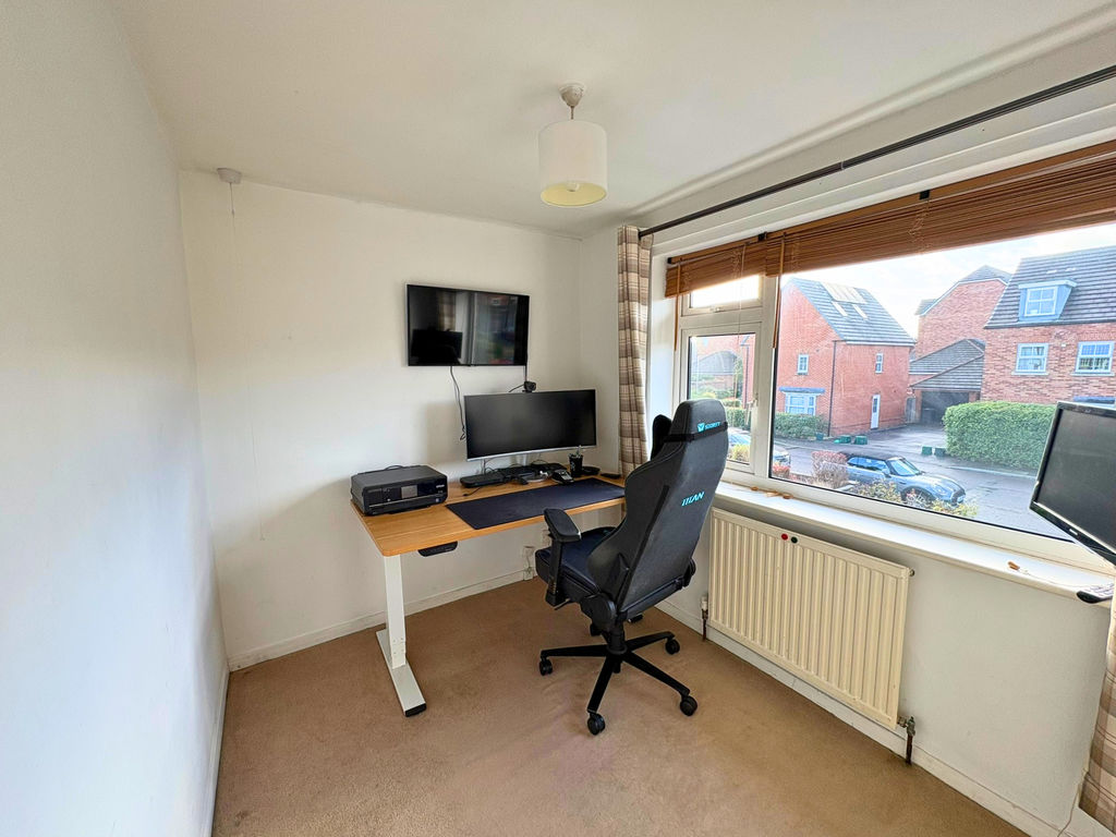 Kersey Crescent Speen
